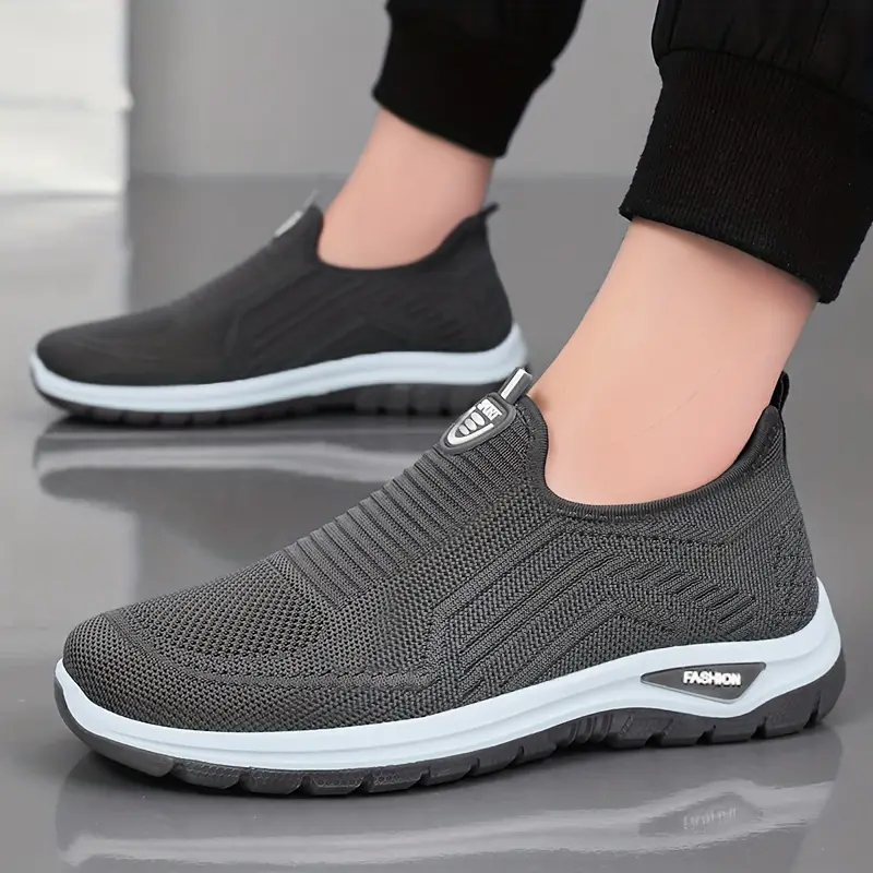 Men's Slip On Casual Shoes Non Slip Breathable Comfy Outdoor Walking Jogging Hiking All Seasons