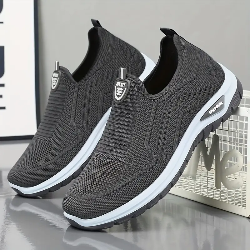 Men's Slip On Casual Shoes Non Slip Breathable Comfy Outdoor Walking Jogging Hiking All Seasons